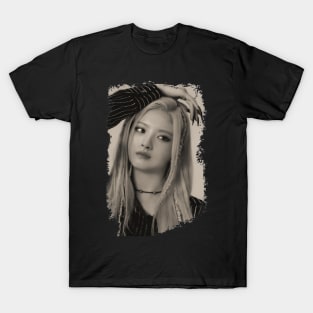 everglow yiren vintage T-Shirt